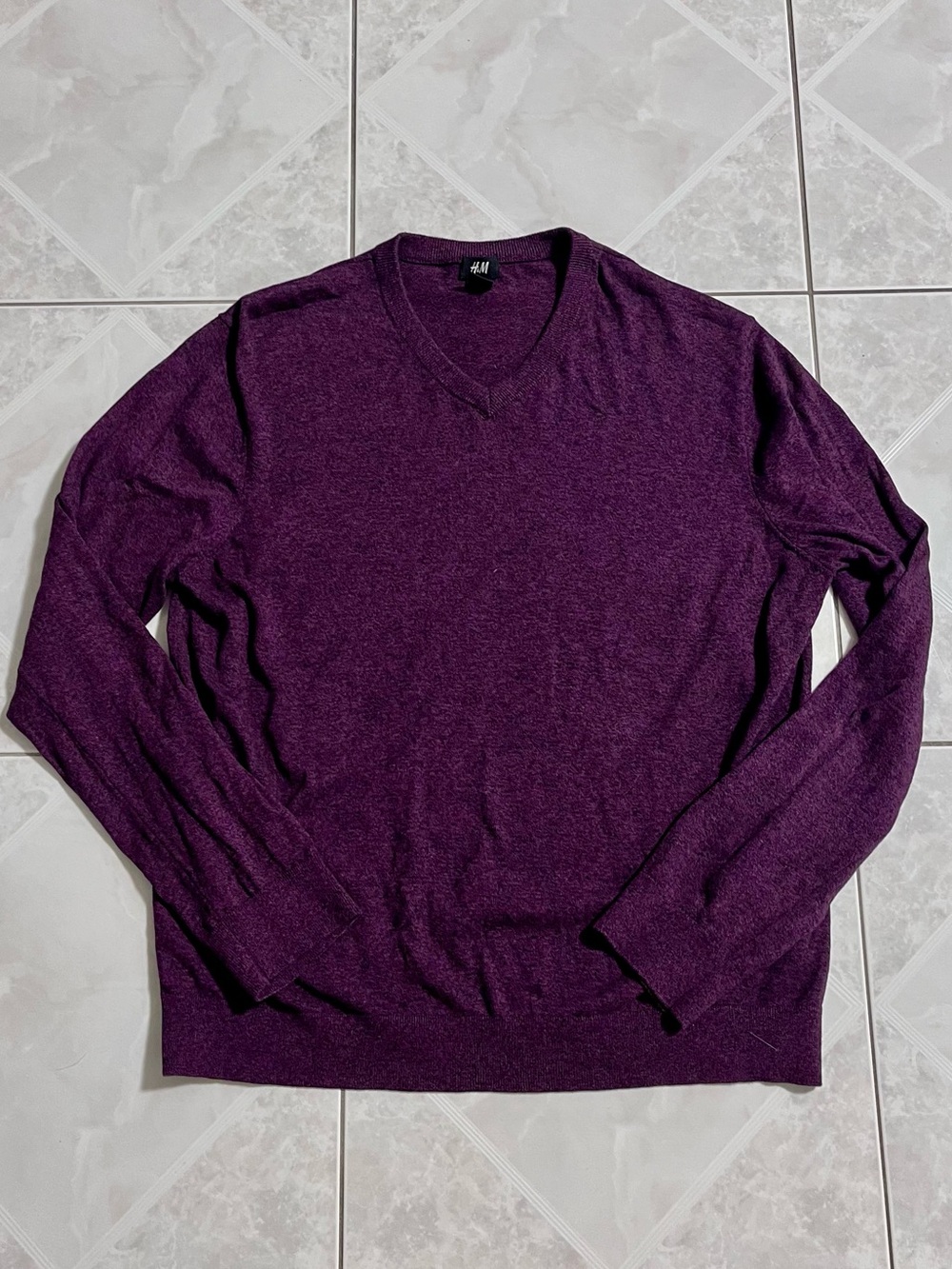 H&M Men's V-Neck Sweater